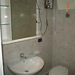 Sandy Hotell